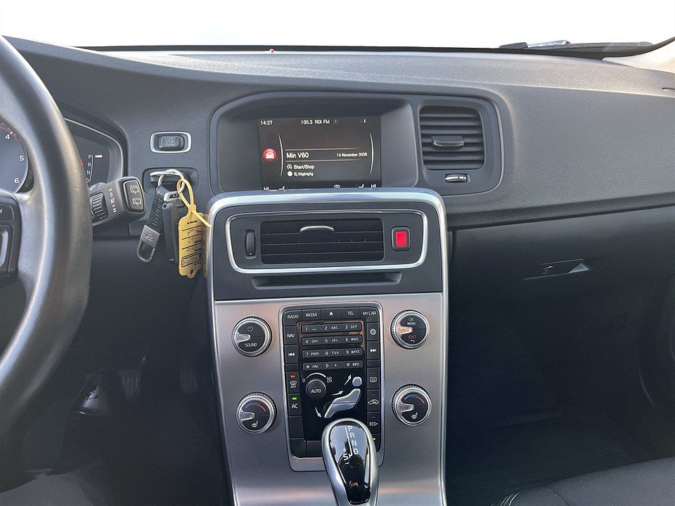 Bild på Volvo V60 Momentum D4 190hk Aut - DRAG, FARTHÅLLARE