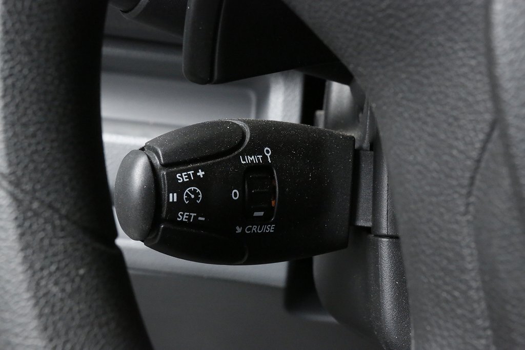 Peugeot Expert Panel Van 1.2t 2,0 BlueHDi 180 EAT Leasbar 2019