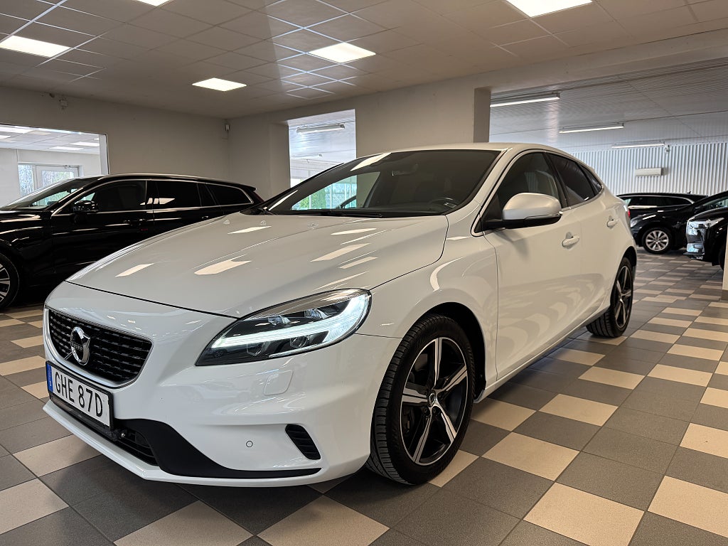 Volvo V40 D3 Geartronic R-Design B-kamera Navi VOC 150 Hk