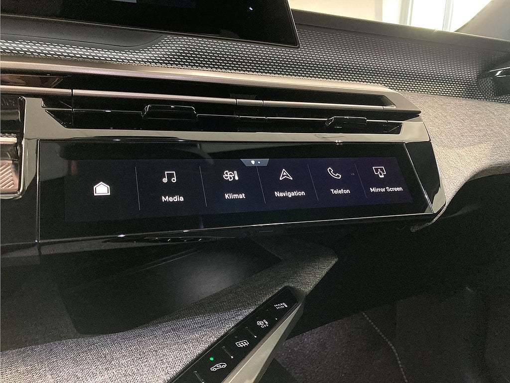 Bild på Peugeot 5008 GT Hybrid 145hk Aut - NYA VINTERHJUL INGÅR!