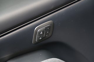 SUV Ford Mustang Mach-E 19 av 22