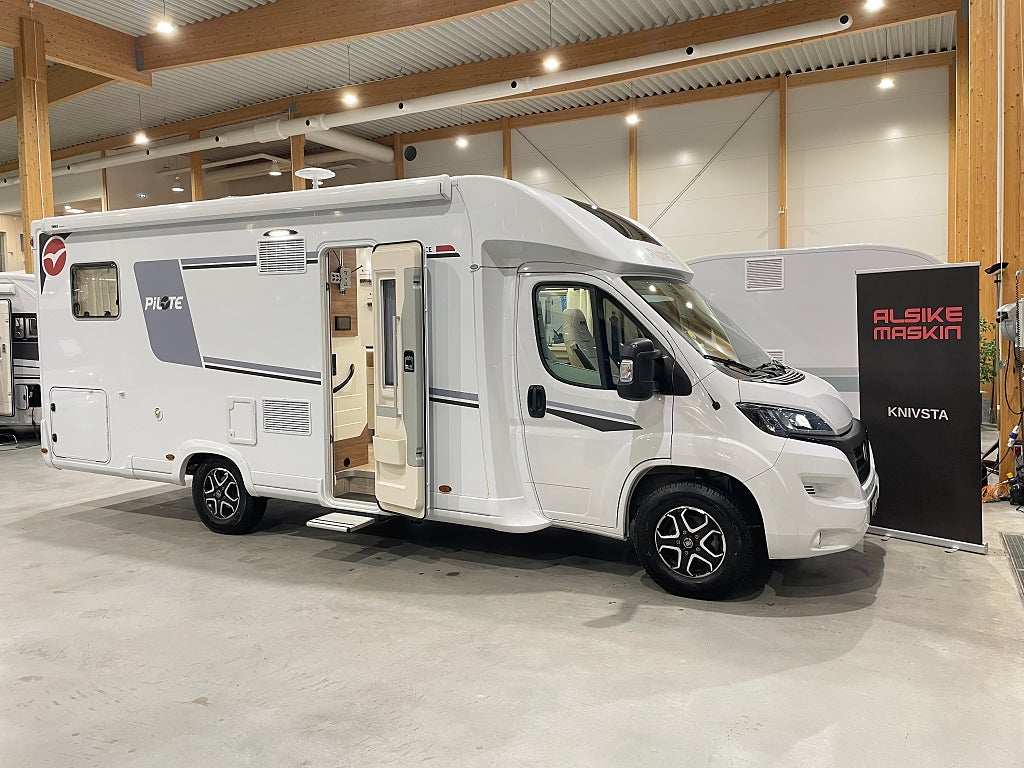 Pilote P 740 GJ / Solcell / B-körkort / Automat / 