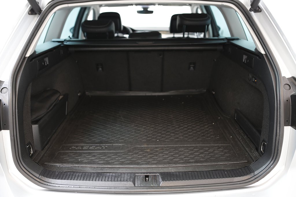 Volkswagen Passat GTE 218hk Executive SC Värmare Drag 2020