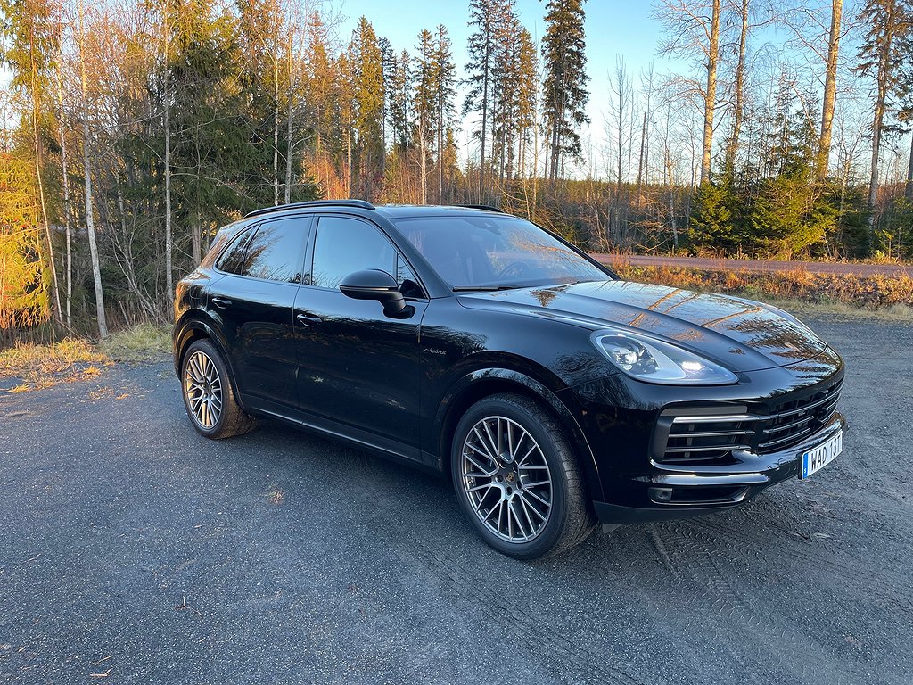 Porsche Cayenne E-Hybrid Platinum 462Hk Sv-såld Lease BOSE