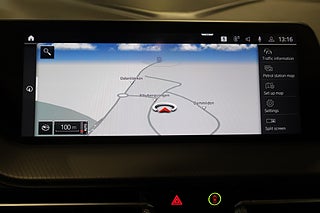 Sedan BMW 218 18 av 27