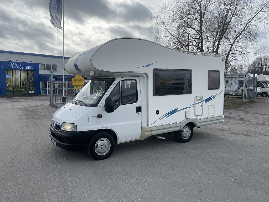 Fiat McLouis 2.0 jTD 556cm lång// B-körkort// 6 personer// 9837 mil