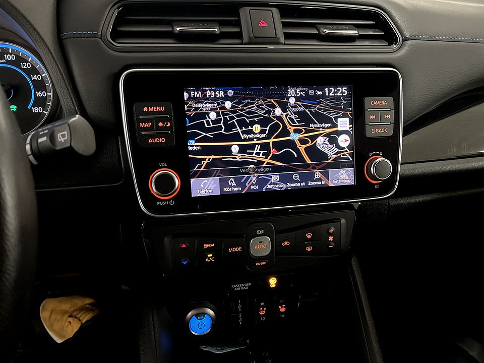 Bild på Nissan Leaf N-Connecta 5D 39kWh 150hk Aut P-SENSORER NAVI