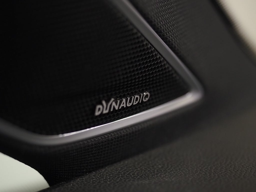 Volkswagen Golf SC R 2.0 TSI 300hk 4M |Dynaudio|Läder|Backkamera| 2017