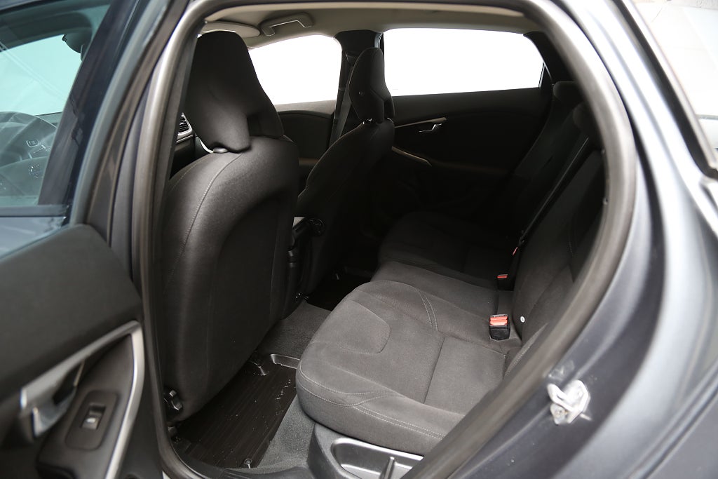 Volvo V40 T2 Your Kinetic Bränslevärmare Ny kamrem 2014