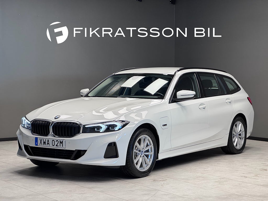 BMW 330e xDrive Touring / Dragkrok / 