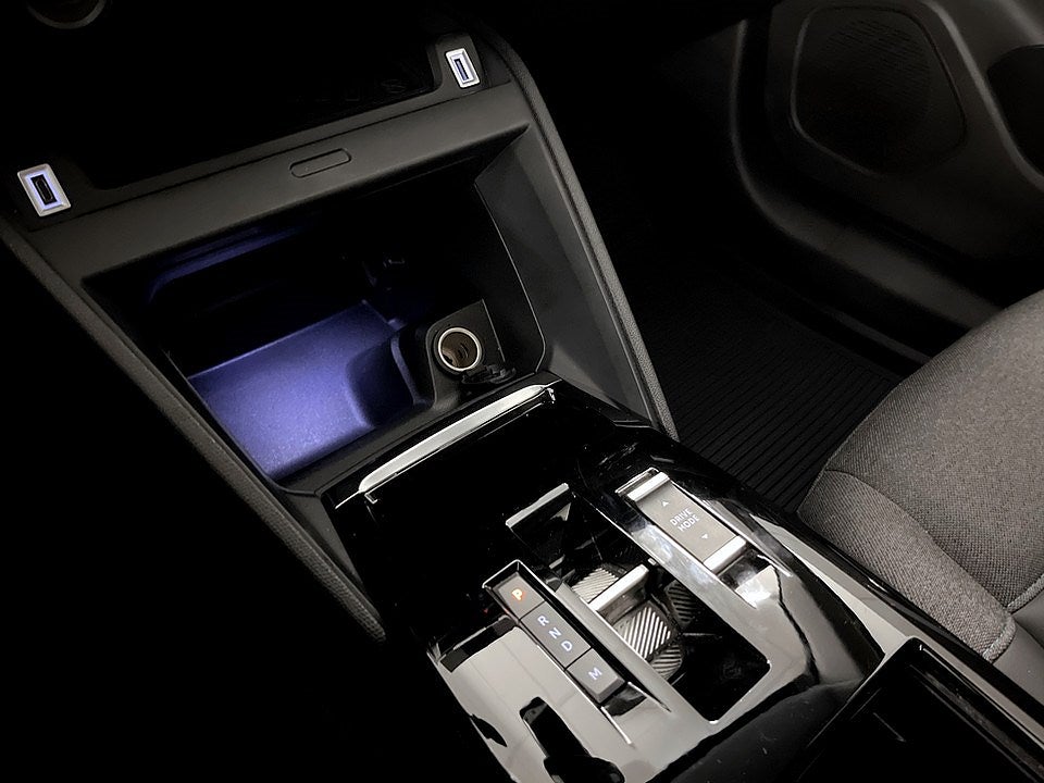 Bild på Citroën C4 Shine 1.2 PT 130hk Aut - 360,HUD,CARPLAY