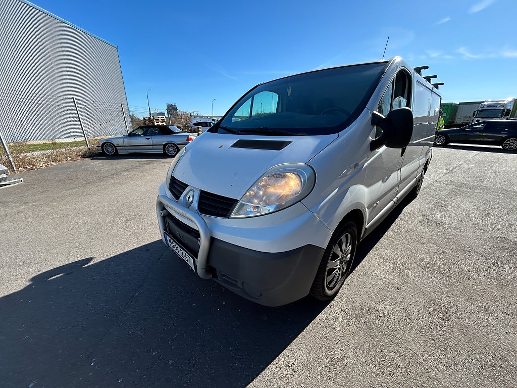 Renault trafic Skåpbil 2.9t 2.0 dCi Euro 4