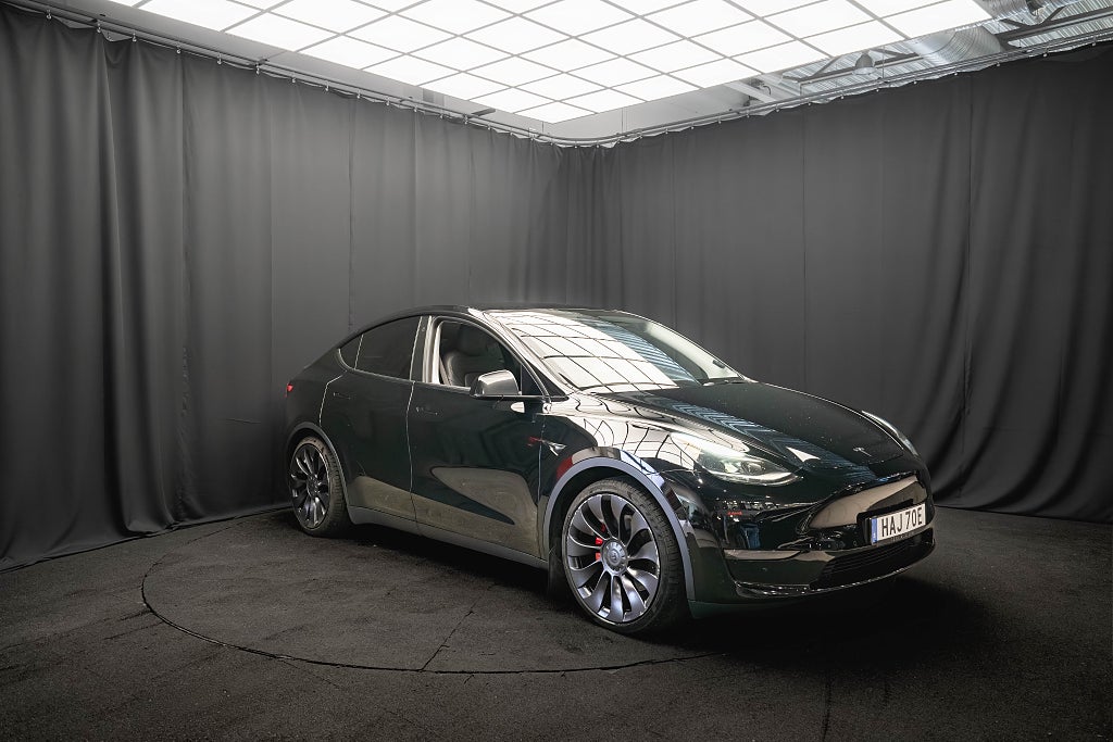 Tesla Model Y Performance PANO 21' LÄDER KAMERA 1-ÄGARE MOMS 91% SoH