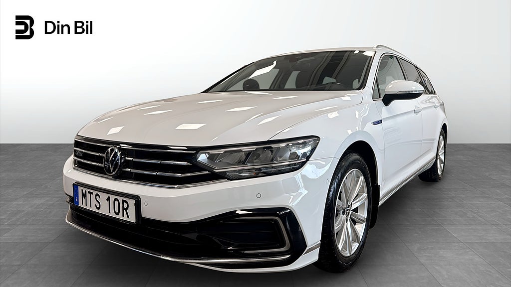 Volkswagen Passat Sportscombi GTE Drag/P-värmare/Backkamera