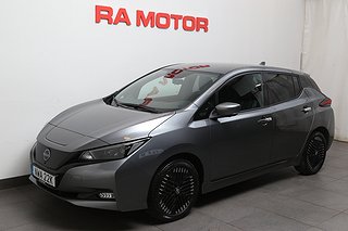 Halvkombi Nissan Leaf 1 av 23