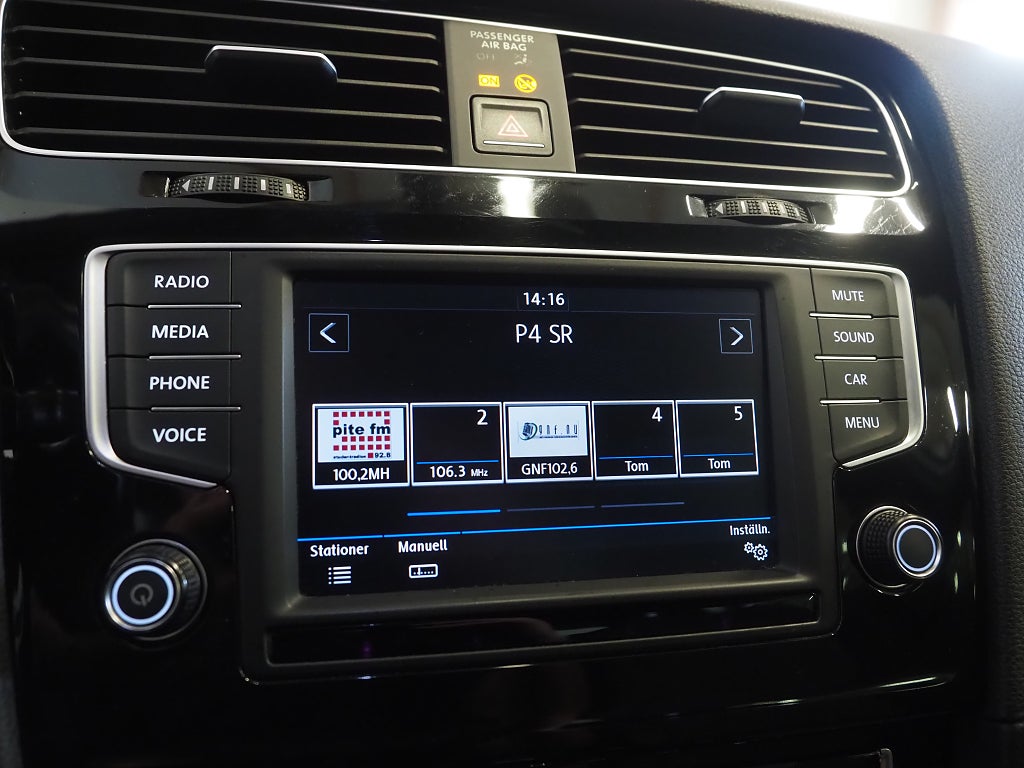 Volkswagen Golf 1.4 TSI 150hk DSG Automat R-Line Adaptiv Farthållare 2017