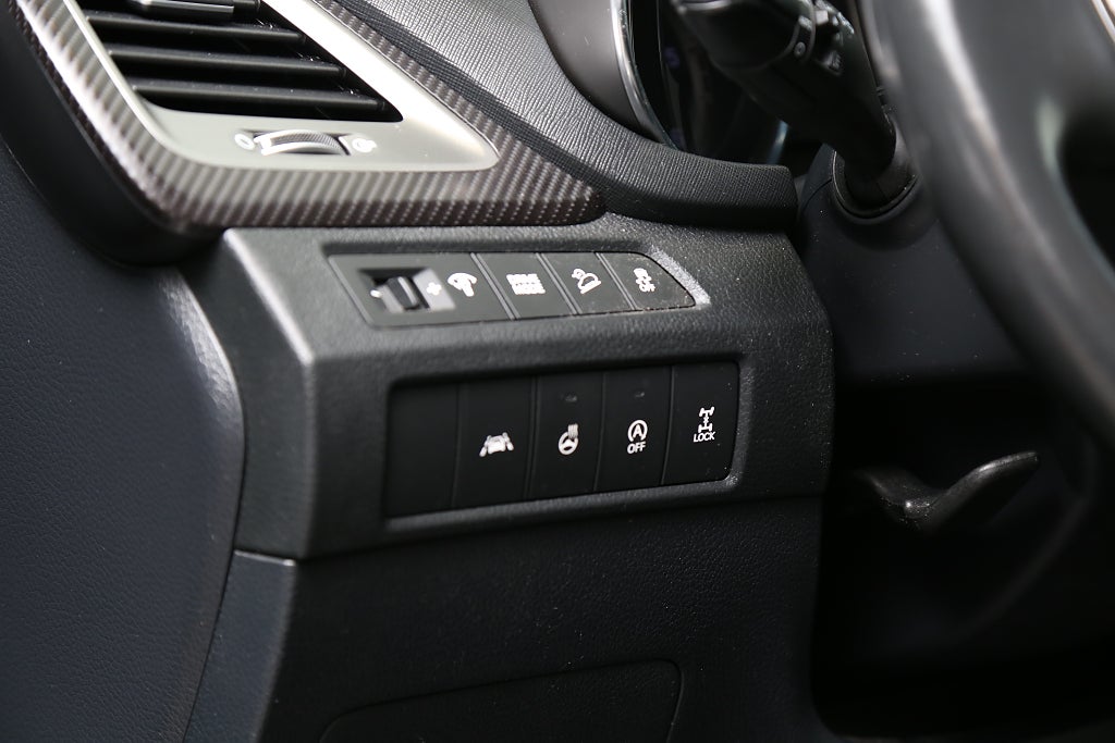 Hyundai Santa Fe 2,2 CRDi 200hk Premium AWD Aut Motorv Dragkrok 2017