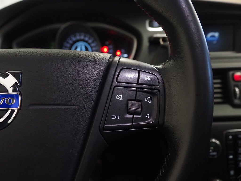 Volvo V40 T2 122hk Kinetic | Farthållare | Bluetooth | 2016