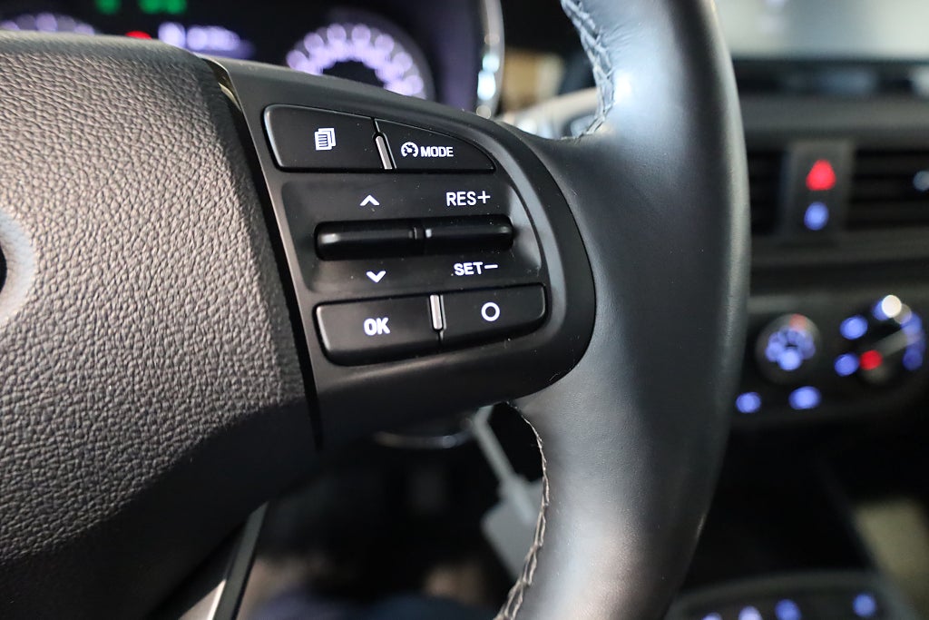 Hyundai i10 1.0 blue AMT Essential CarPlay Rattvärme Leasbar 2022