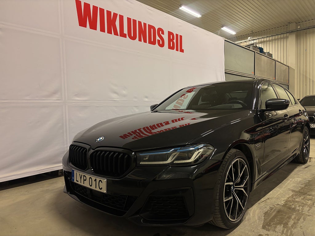 BMW 545 e xDrive Sedan Steptronic M-Sport 394hk Se spec