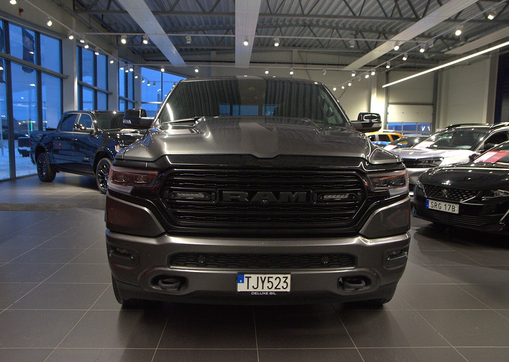 Dodge RAM 1500 Limited Night Edition V8 HEMI Släde
