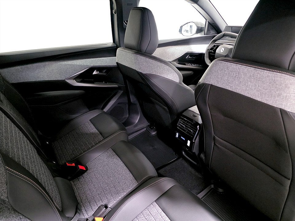 Bild på Peugeot 5008 Allure Hybrid - KAMPANJ! PRIVATLEASA FRÅN 24 MÅN