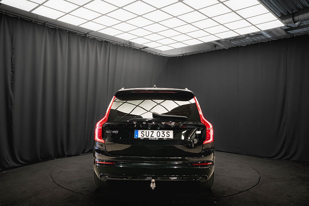 Volvo XC90 T8 ULTIMATE DARK 7-SITS B&W LUFT PANO DRAG 99%SoH MOMS