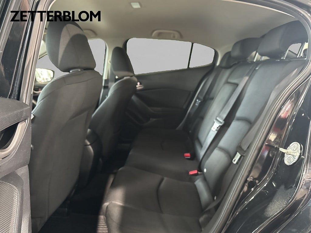 Sedan Mazda 3 9 av 15