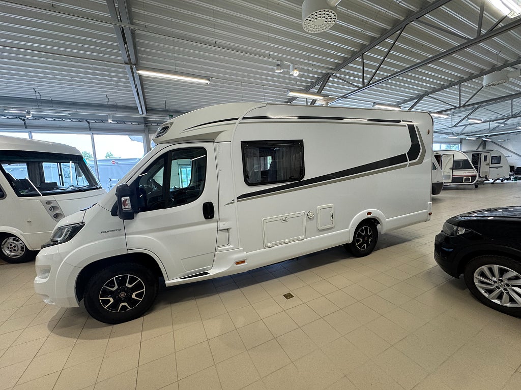 Weinsberg Cara Compact 600 MEG Långbäddar Leverans i hela Sverige