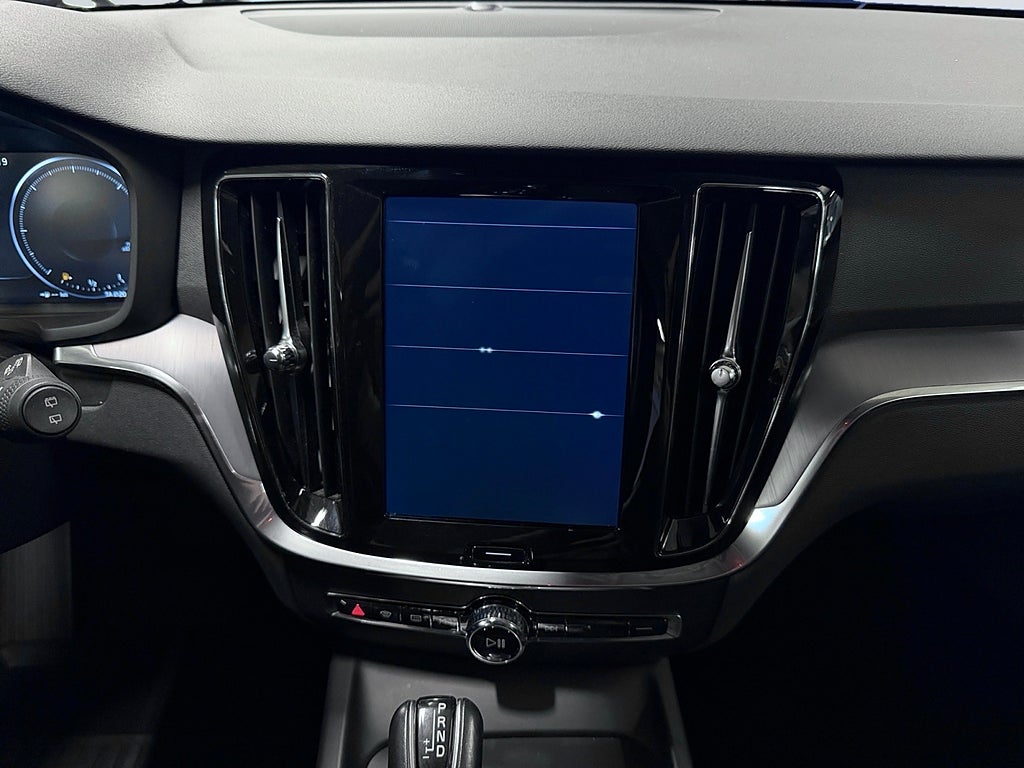 Volvo V60 D4 AWD Aut DRAG Värmare Navi VoC Sensorer el-baklucka bild 11