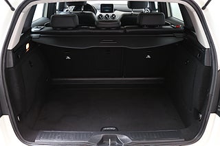 Halvkombi Mercedes-Benz B 24 av 25