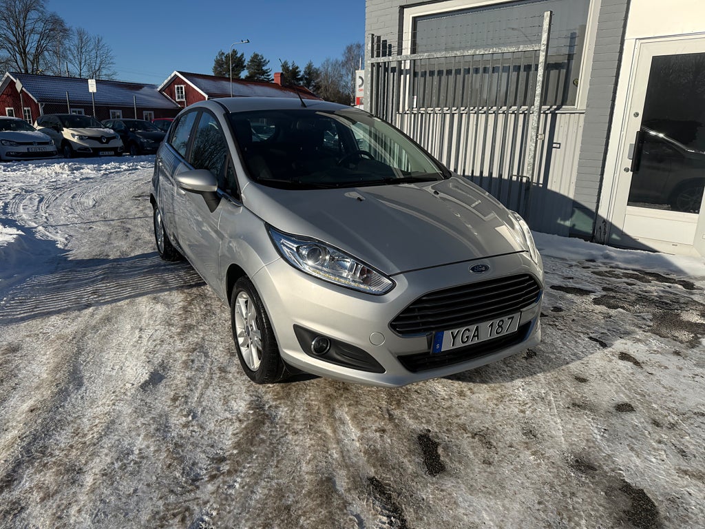 Ford Fiesta 1.0 80HK 5D TITANIUM / EN ÄGARE / 13700Mil
