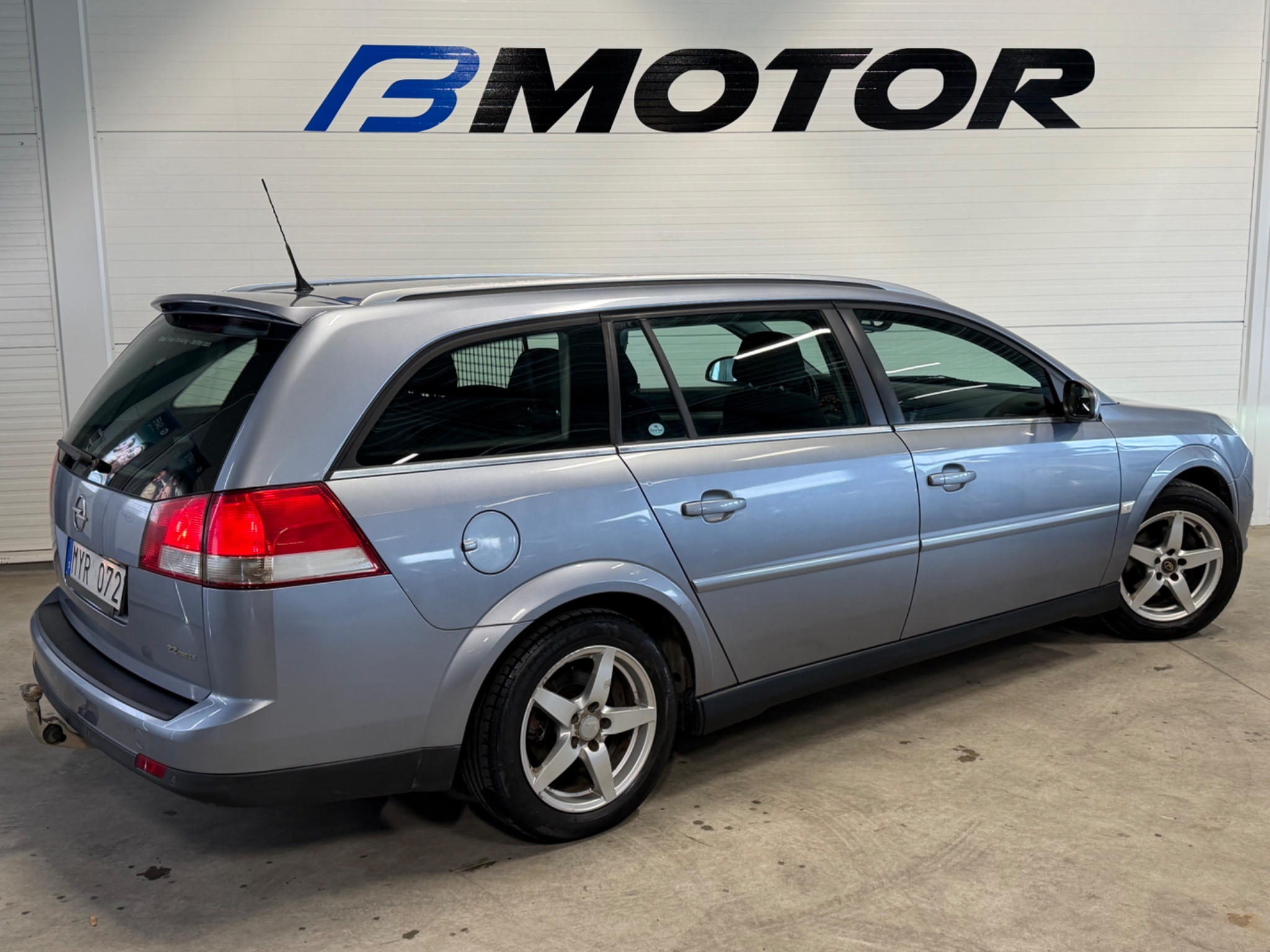 Opel Vectra Sedan 2.2 Direct Euro 4 2007, kuva 4/10