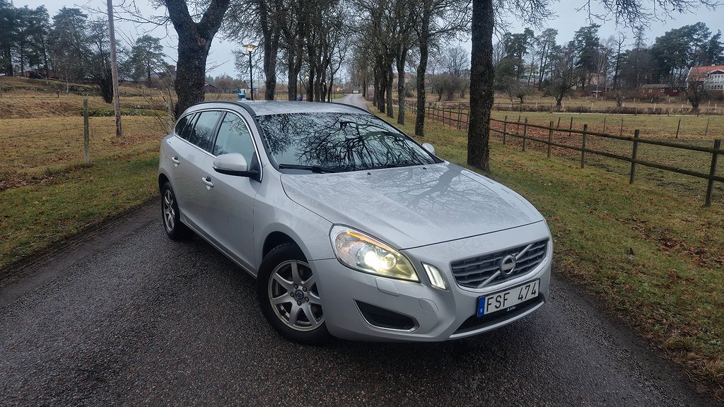 Volvo V60 D2 Powershift Momentum Euro 5