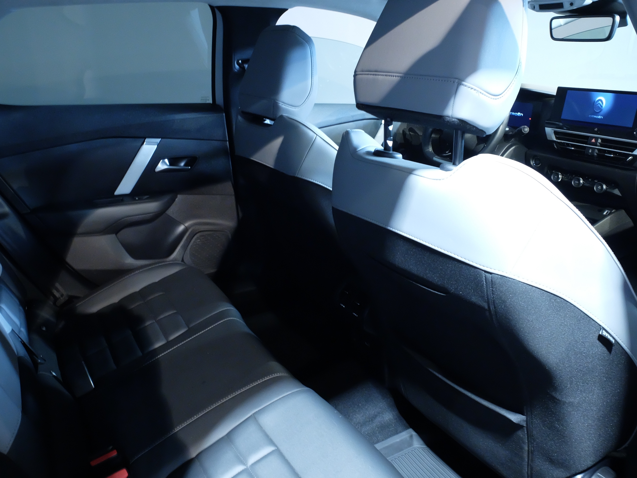 Citroen C4 2025, photo 7/10
