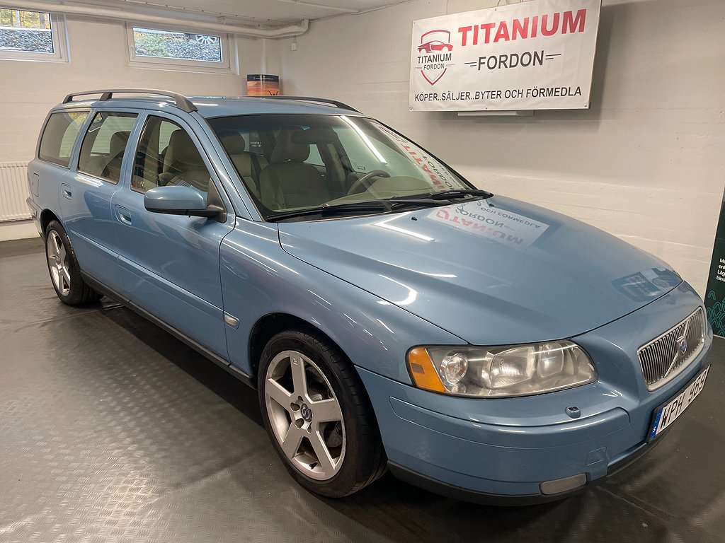 Volvo V70 2.5T Kinetic Euro 4 Dragkrog Ny kamrem