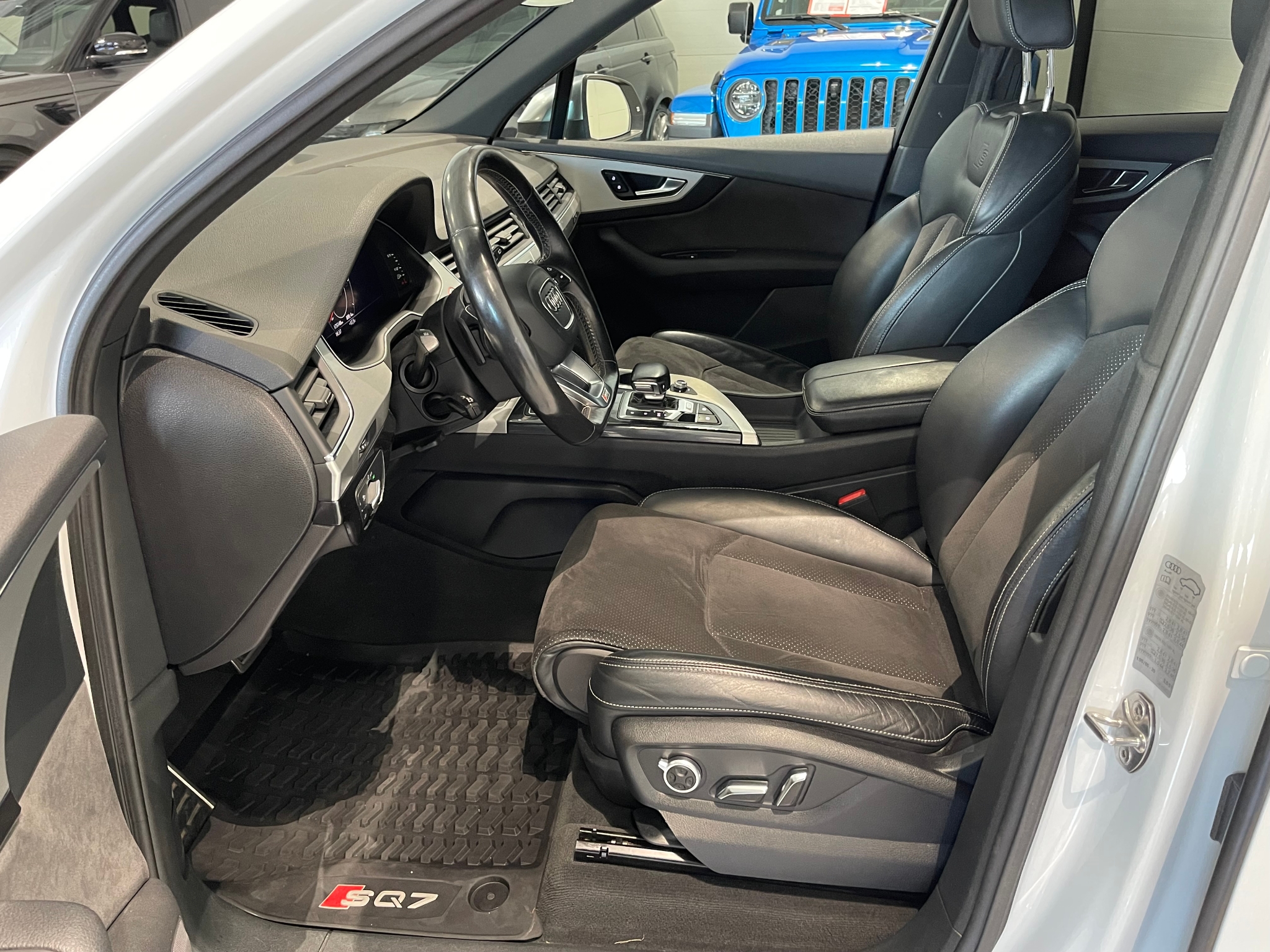 Audi SQ7 4.0 TDI V8 Quattro 2017, bild 6/57