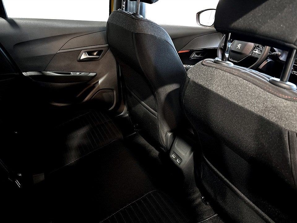 Bild på Peugeot E-208 Active 50kWh 136hk Aut - CARPLAY, P-SENSORER BAK