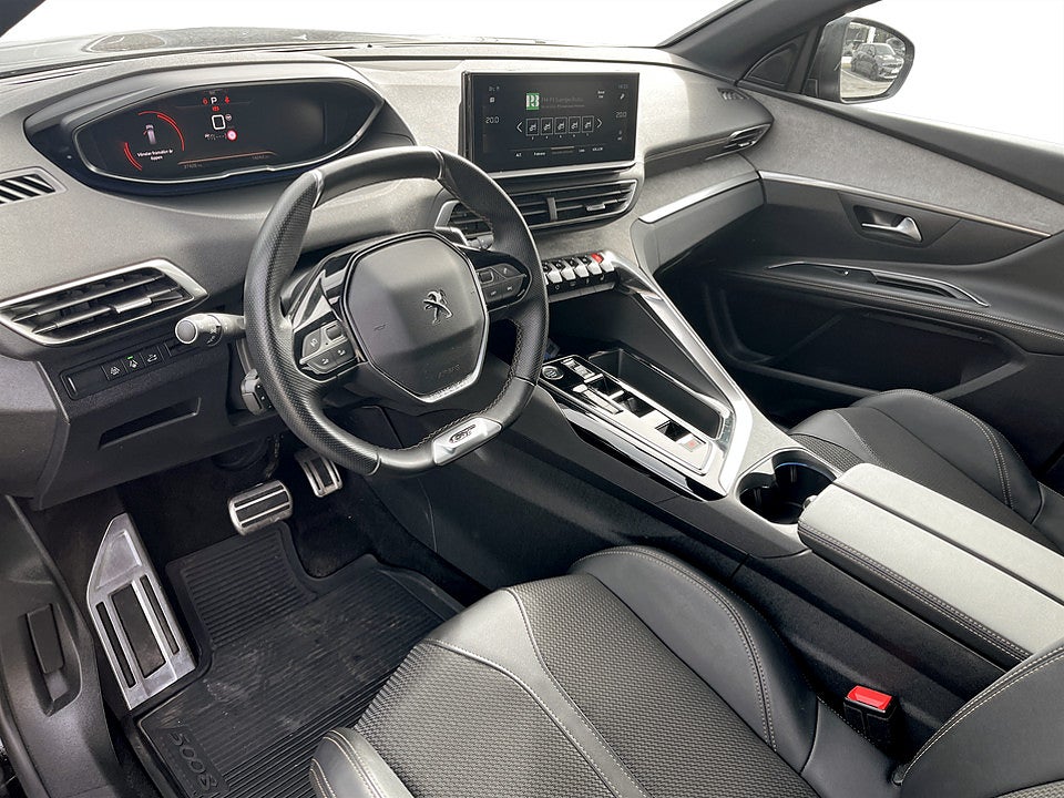 Bild på Peugeot 5008 GT 1.2 PT 130hk Aut 7-SITS B-KAMERA 