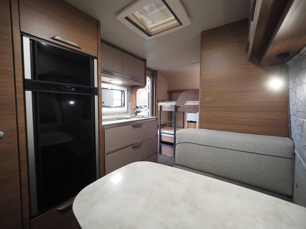 Knaus Sport 500 QDK Design Paket I Golvvärme