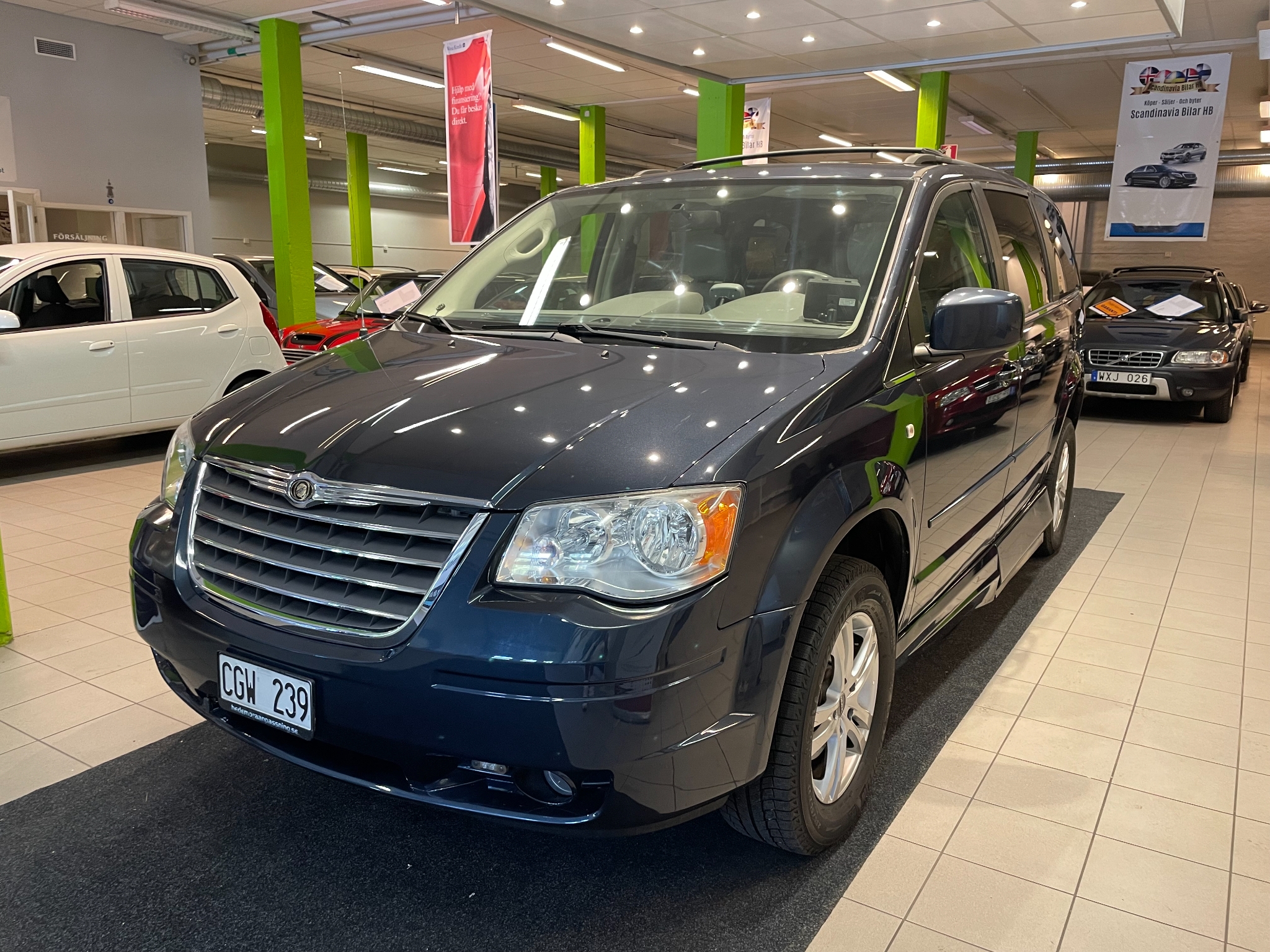 Chrysler Town & Country 2008, photo 3/41