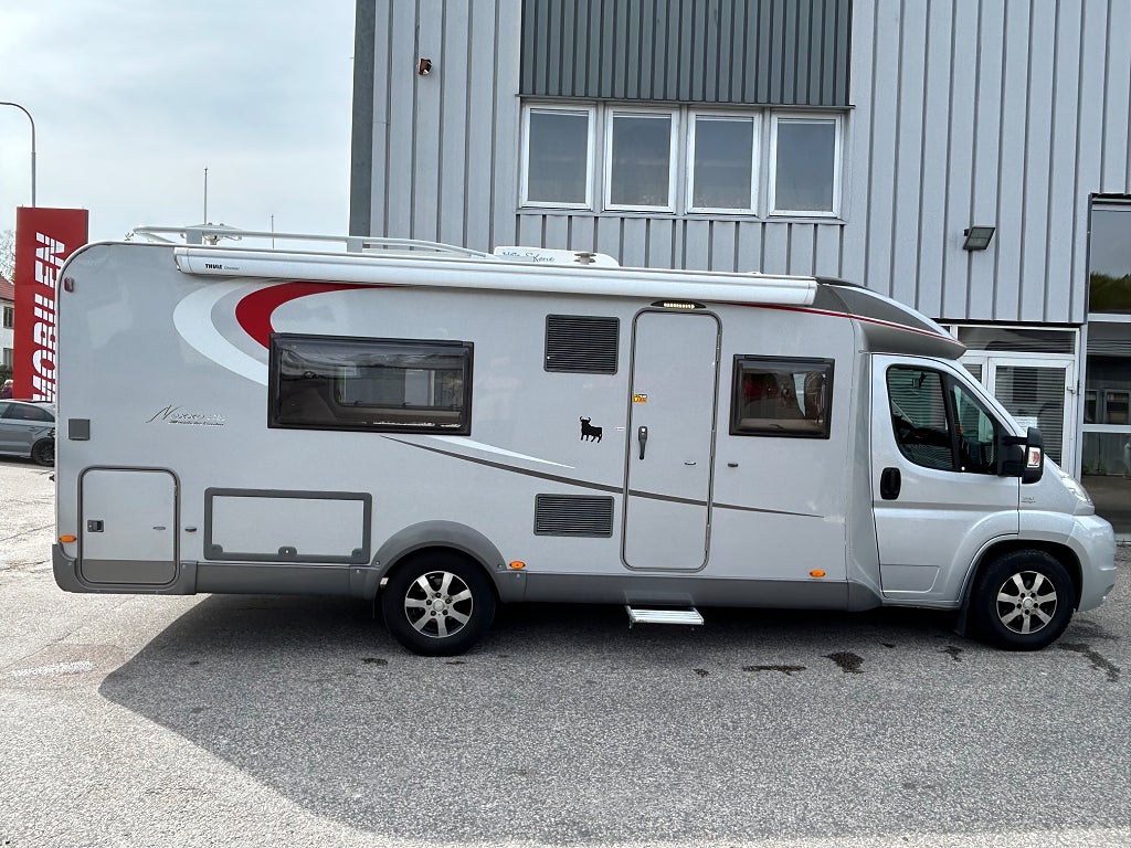 Bürstner T 720 2xAC, 150HK, Ugn