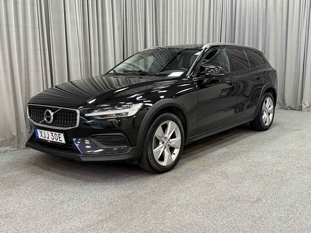 Volvo V60 Cross Country B4 197HK Advanced PRO EDT AWD Aut Drag/Värmare/Navi