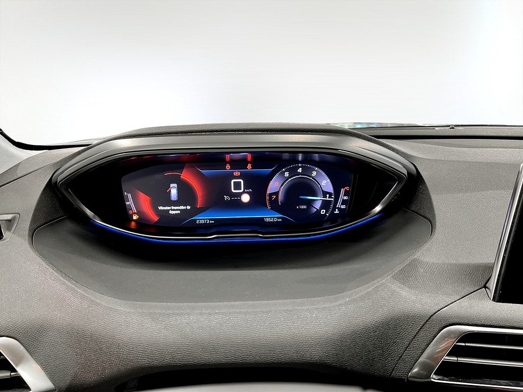 Bild på Peugeot 5008 Active 1.2 PT 130hk - P-SENSORER, CARPLAY