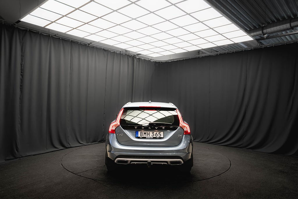 Volvo V60 Cross Country D4 AWD SUMMUM LÄDER DRAG ELSTOL D-VÄRMARE