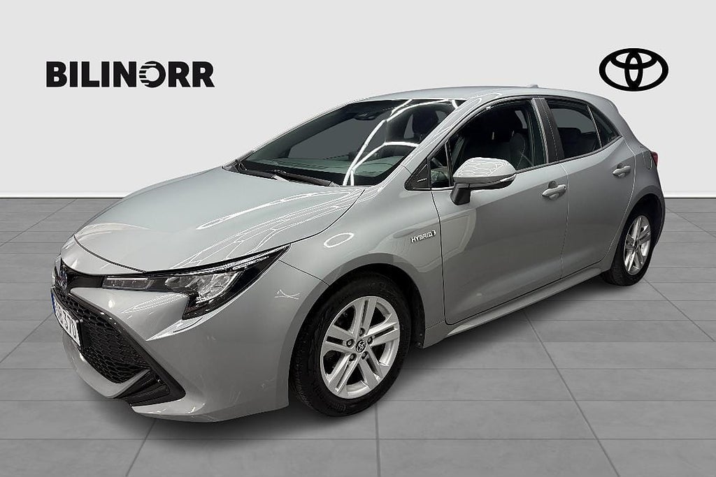 Toyota Corolla 1,8 HYBRID 5D ACTIVE SPI V-HJUL