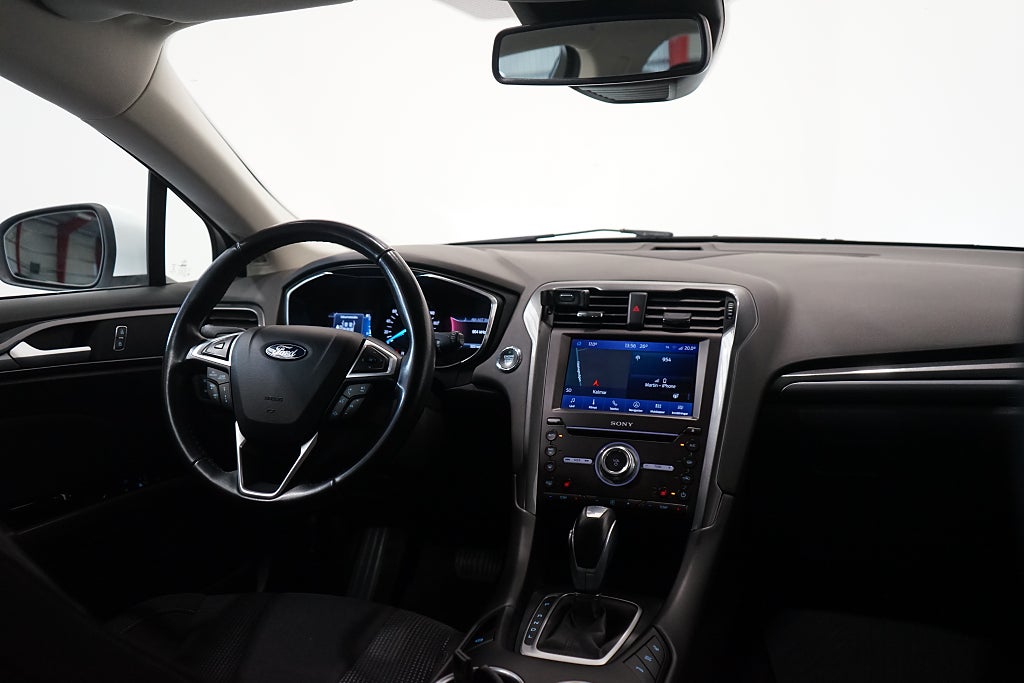 Ford Mondeo Kombi Hybrid E-CVT Titanium Carplay Drag 188hk