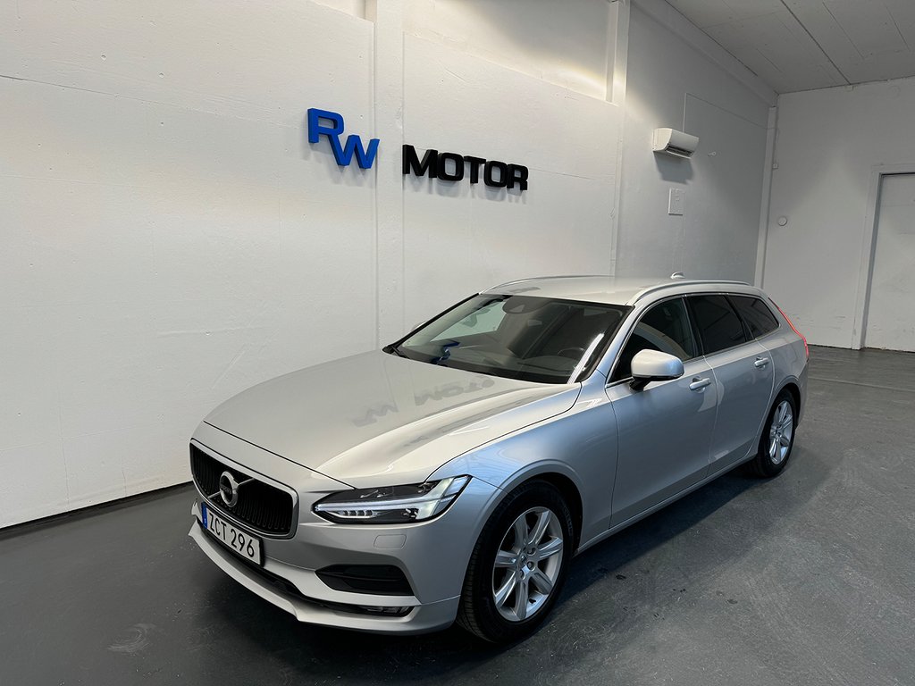 Volvo V90 D4 AWD 190hk Momentum Drag D-värm Helskinn Navi