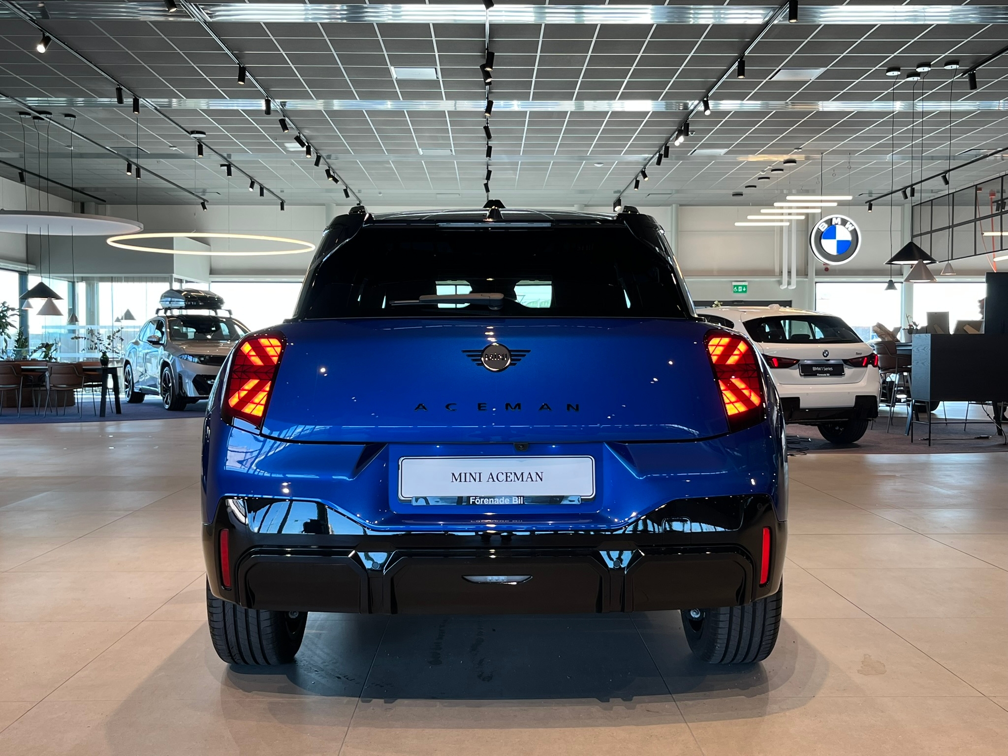 MINI Aceman E JCW Trim Driving Assistant 2025, bild 5/59