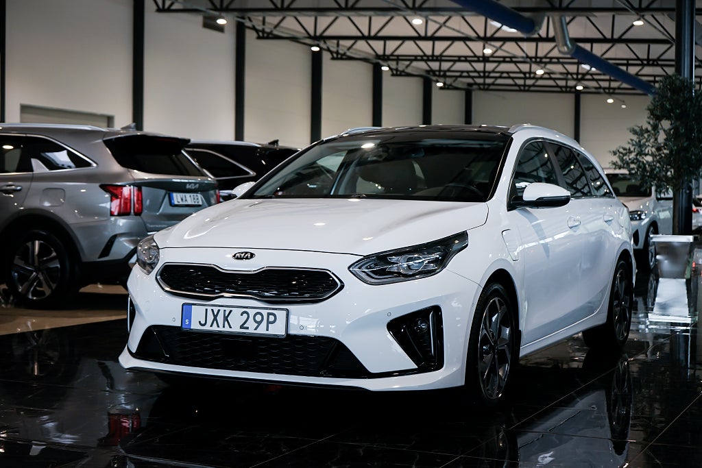 Kia Ceed Sportswagon Plug-in Hybrid DCT | LED | Pano | Skinn |